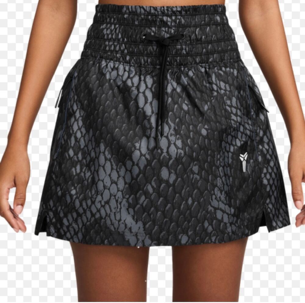 Nike Kobe Women's Woven Black Snake Skin Print Skirt IB2720-010 Size Small